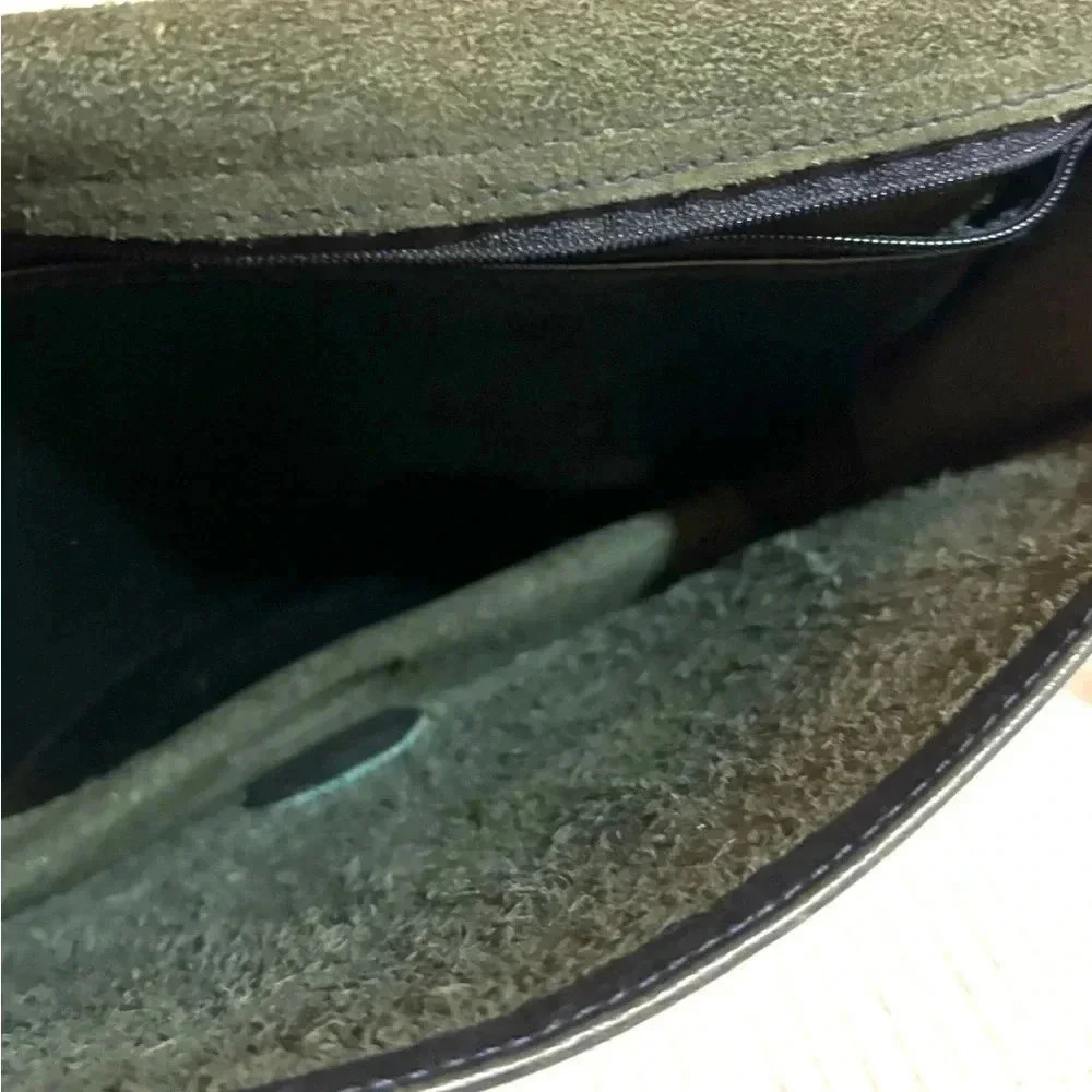 Black vintage leather crossbody handbag - Picture 8 of 9
